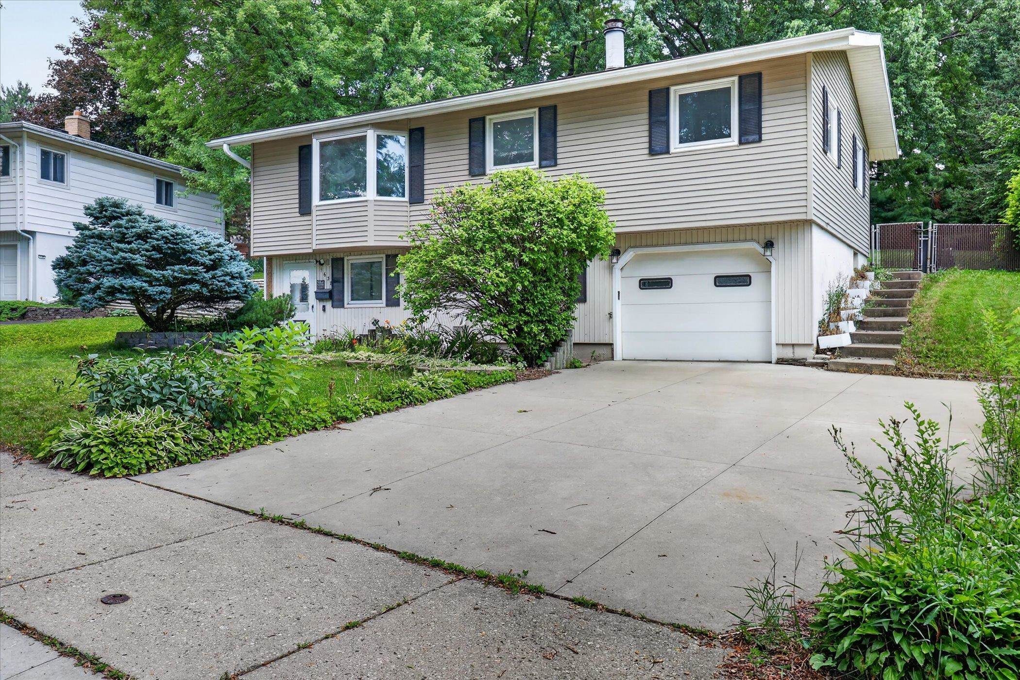 1638 Arkansas Avenue - Photo 3