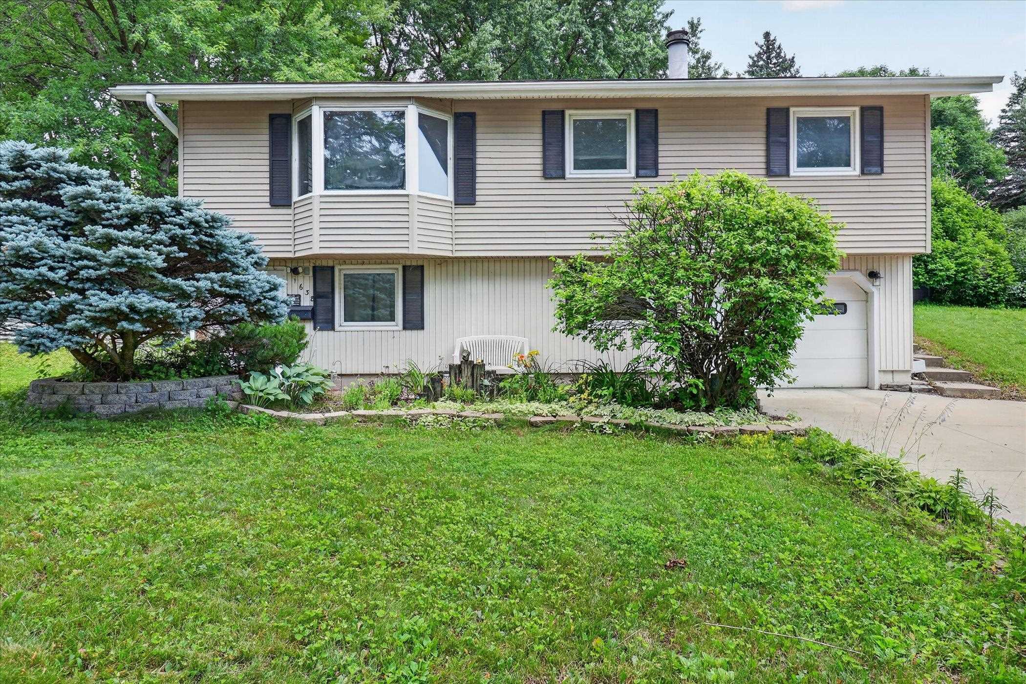 1638 Arkansas Avenue - Photo 2