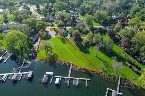 Tiny photo for 413 Strauss unit 5 Avenue, Green Lake, WI 54941 (MLS # 2012969)