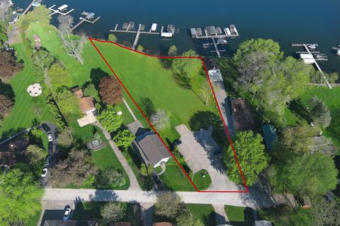 Tiny photo for 413 Strauss unit 5 Avenue, Green Lake, WI 54941 (MLS # 2012969)