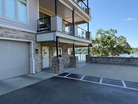 Photo of 650 E Hiawatha Drive, Wisconsin Dells, WI 53965 (MLS # 2004881)