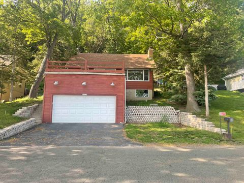 Photo of W10728 Tipperary Road, Poynette, WI 53955 (MLS # 2001167)