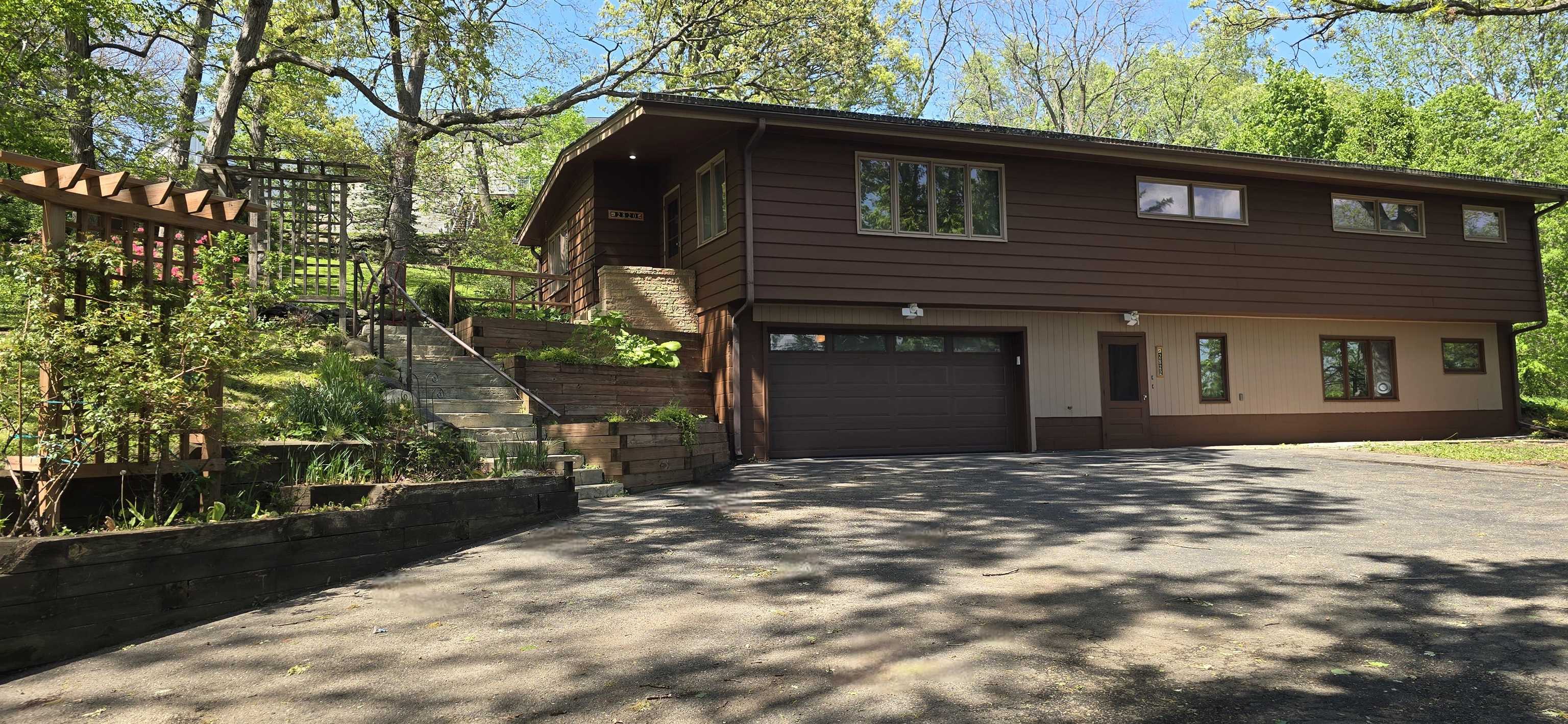 2820 Allegheny Drive