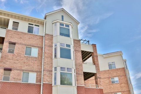 Photo of 301 Harbour Town Drive 322 #322, Madison, WI 53717 (MLS # 2021757)