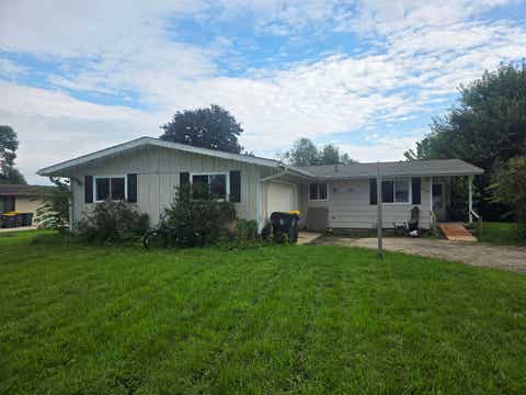 Photo of 1010 26th Street, Monroe, WI 53566 (MLS # 2031210)