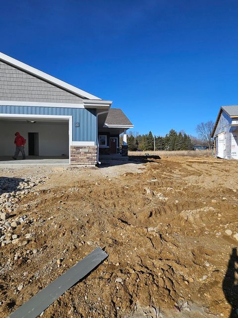 Photo of 3725 Newcastle Drive 31 #31, Janesville, WI 53546 (MLS # 2017255)