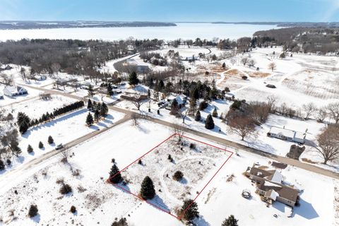 Photo of Lot 11 Lakeview Drive, Green Lake, WI 54941 (MLS # 2017701)