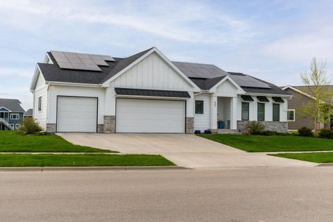 Tiny photo for 409 Peterson Trail, Oregon, WI 53575 (MLS # 2012784)