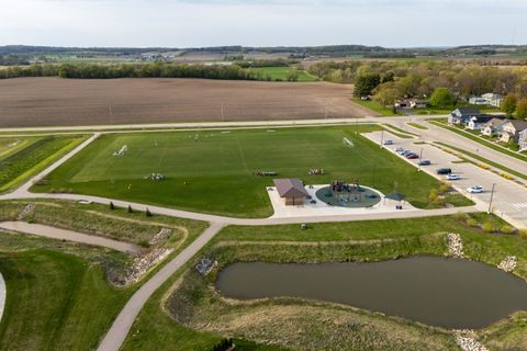 Tiny photo for 409 Peterson Trail, Oregon, WI 53575 (MLS # 2012784)