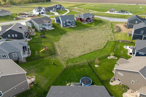 Tiny photo for 409 Peterson Trail, Oregon, WI 53575 (MLS # 2012784)