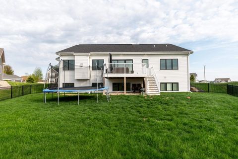 Tiny photo for 409 Peterson Trail, Oregon, WI 53575 (MLS # 2012784)