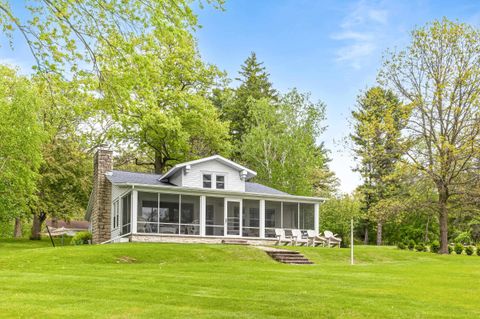 Photo of 607C Illinois Avenue, Green Lake, WI 54941 (MLS # 2014889)