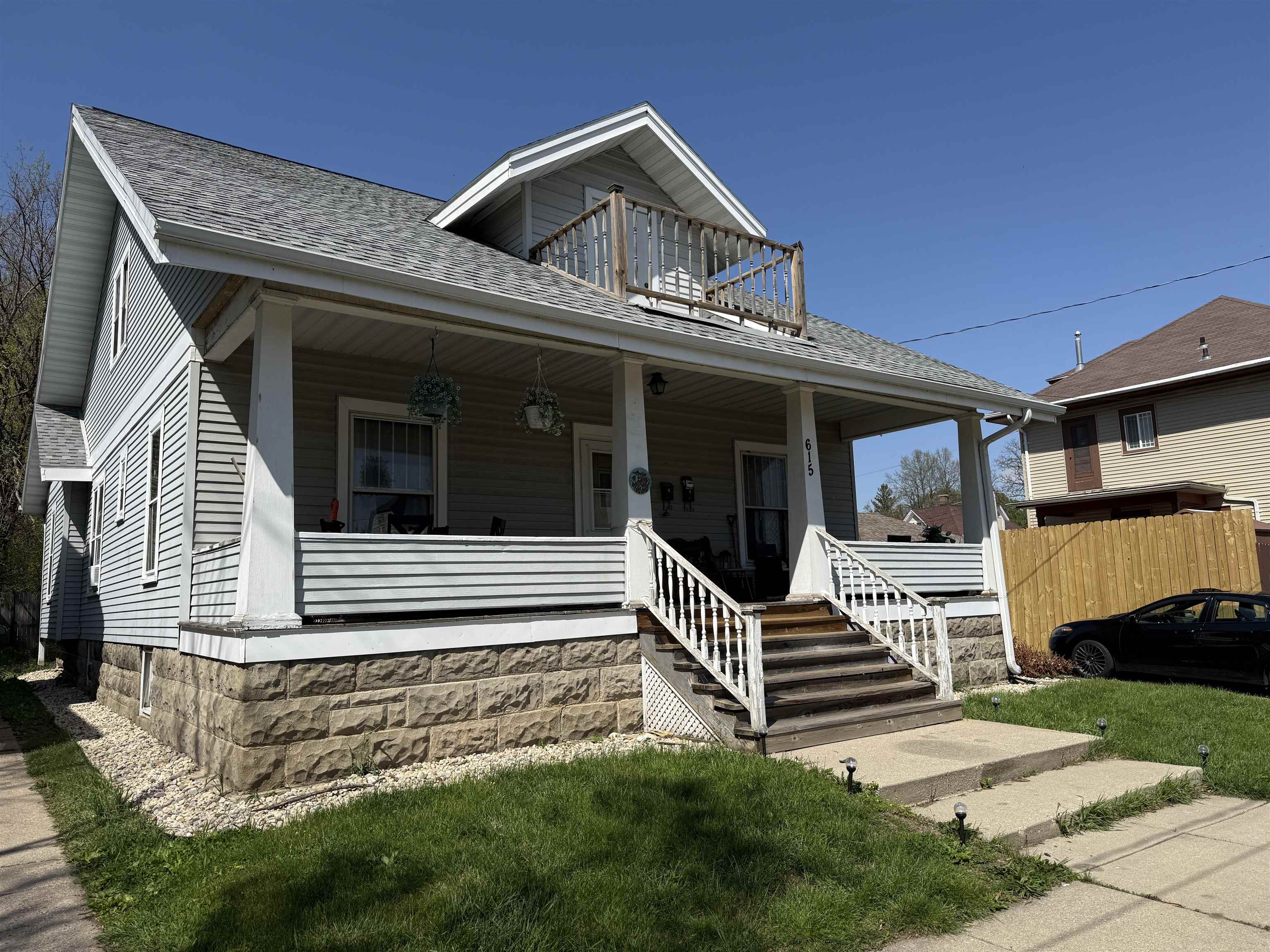 615 E Centerway - Photo 3