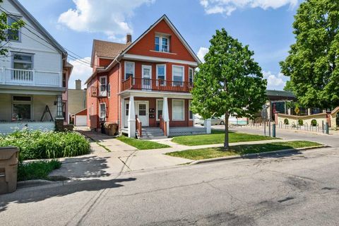 Photo of 1224 jenifer Street 2 #2, Madison, WI 53703 (MLS # 2022486)