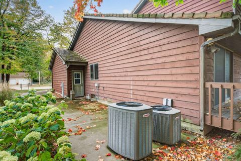 Tiny photo for 1591 Maricopa Drive, Oshkosh, WI 54904 (MLS # 2010745)