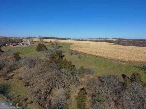 Photo of 33.5 Ac County Road W Road, Hazel Green, WI 53811 (MLS # 2025924)
