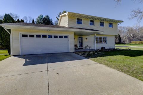 Photo of 5310 Valley Drive, McFarland, WI 53558 (MLS # 2020036)