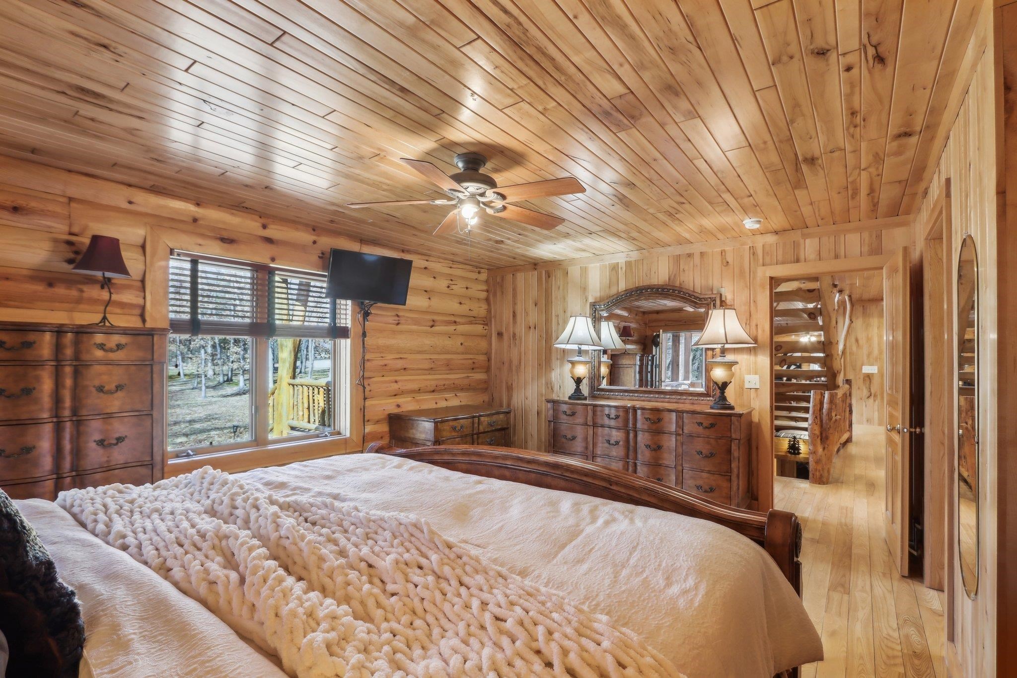 Reedsburg, Wisconsin 53959, United States, 4 Bedrooms Bedrooms, ,5 BathroomsBathrooms,Residential,Active,91169