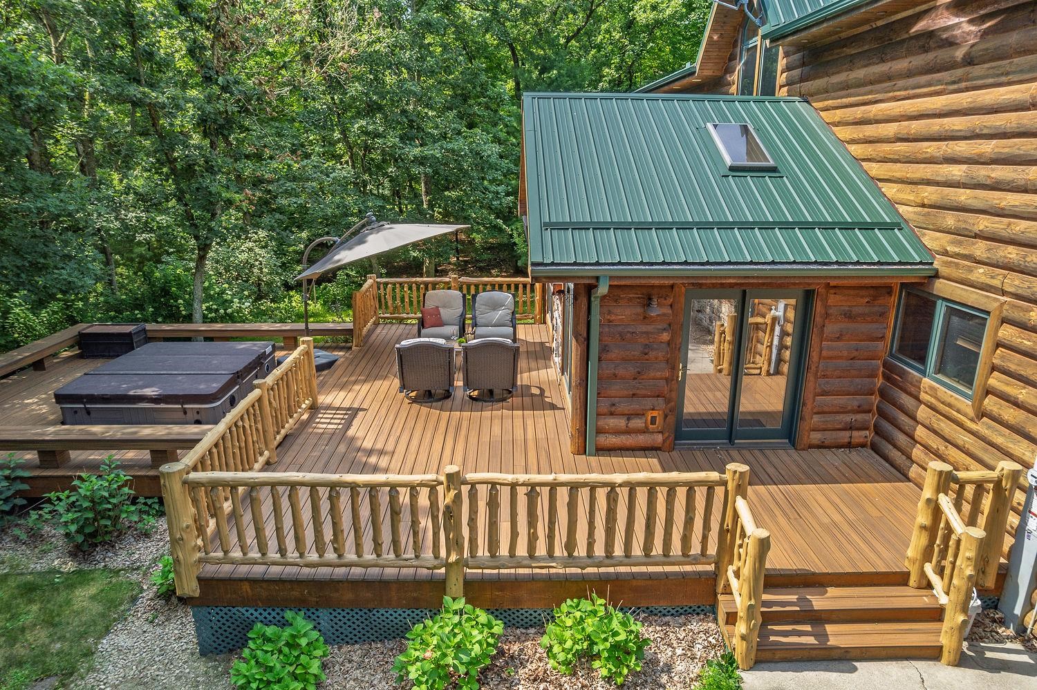 Reedsburg, Wisconsin 53959, United States, 4 Bedrooms Bedrooms, ,5 BathroomsBathrooms,Residential,Active,91169