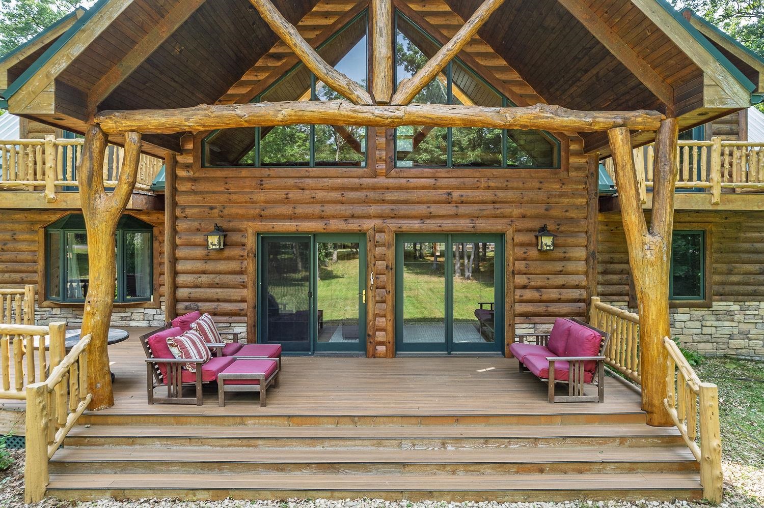 Reedsburg, Wisconsin 53959, United States, 4 Bedrooms Bedrooms, ,5 BathroomsBathrooms,Residential,Active,91169