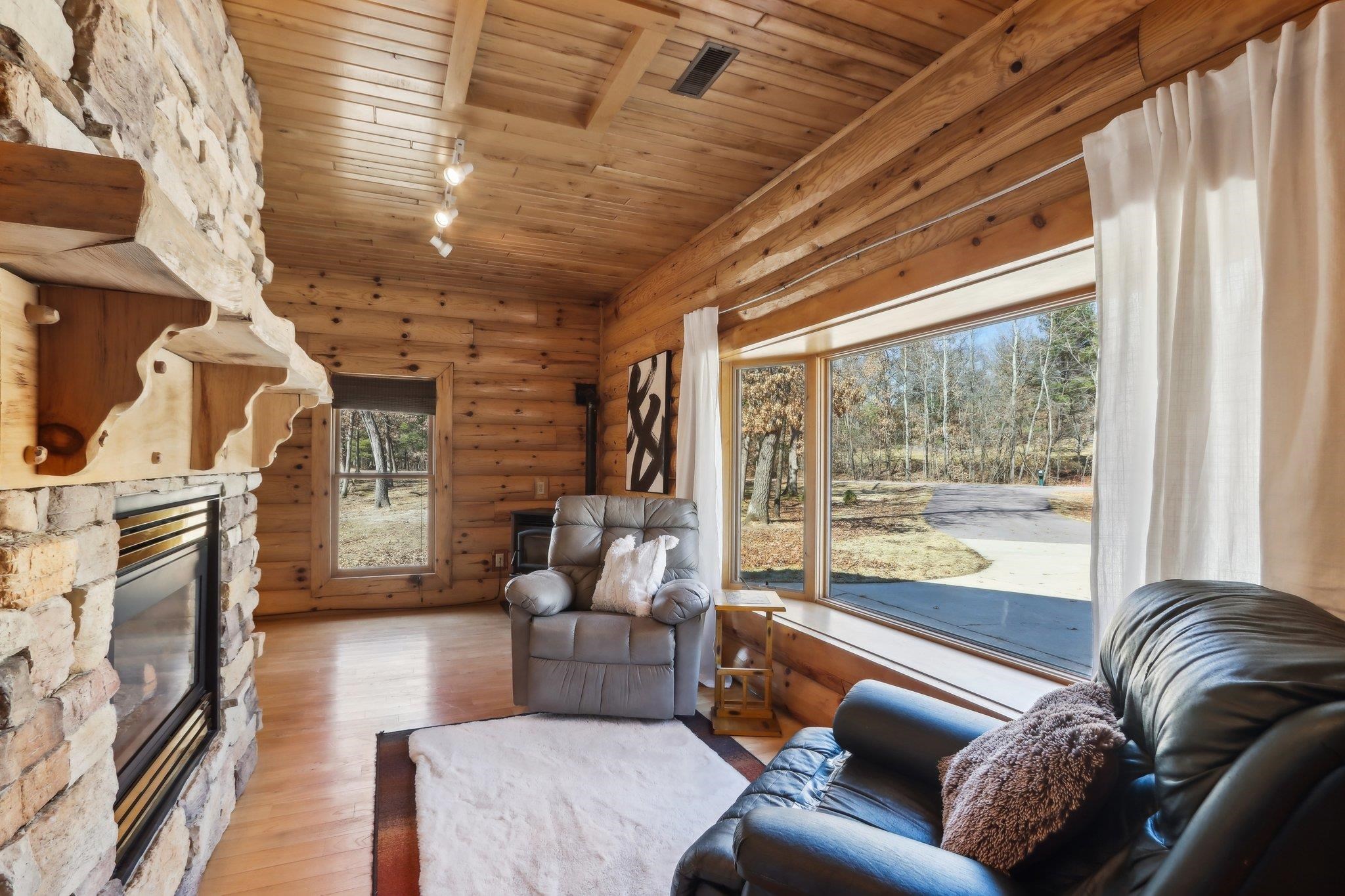 Reedsburg, Wisconsin 53959, United States, 4 Bedrooms Bedrooms, ,5 BathroomsBathrooms,Residential,Active,91169