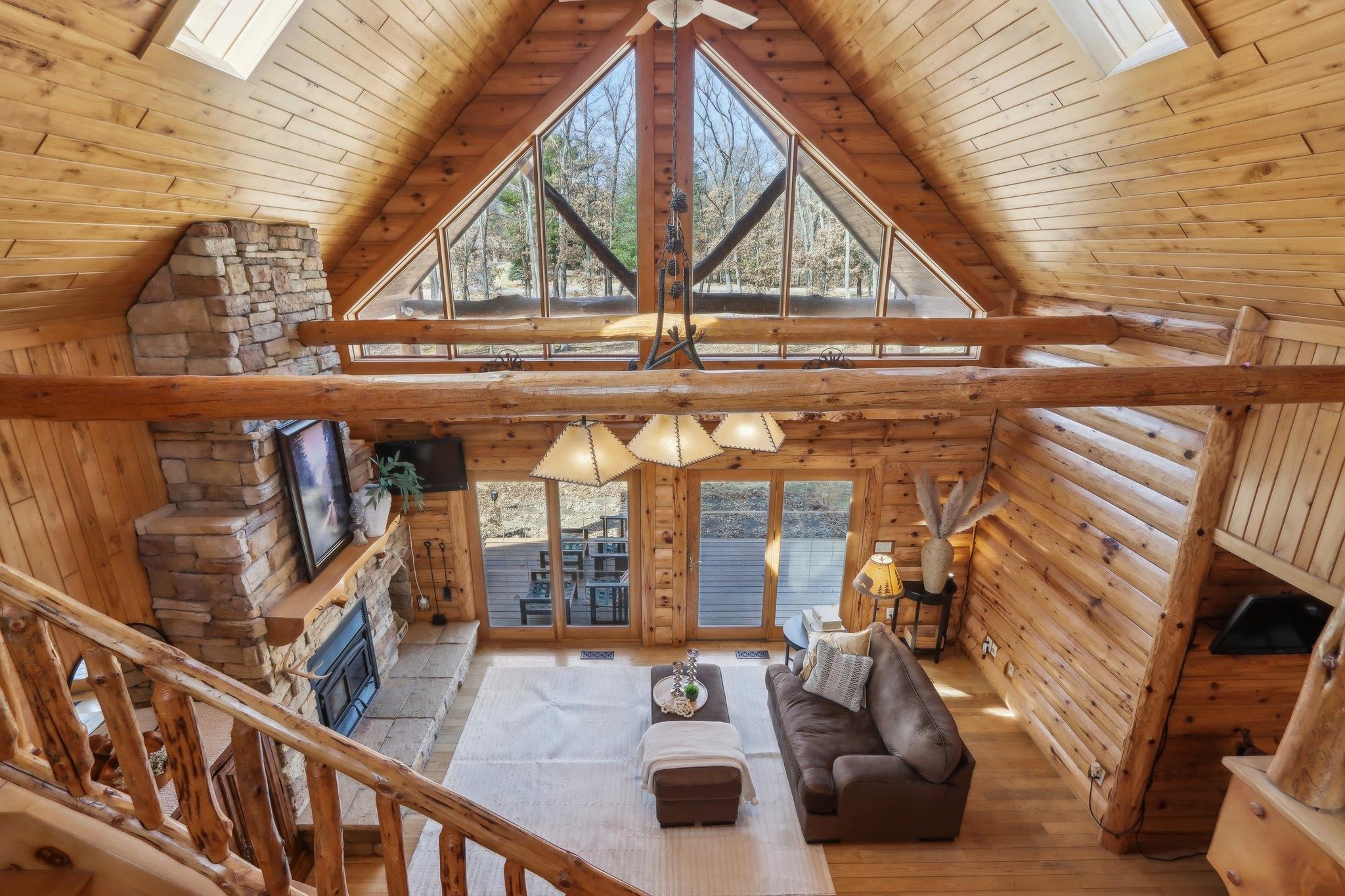 Reedsburg, Wisconsin 53959, United States, 4 Bedrooms Bedrooms, ,5 BathroomsBathrooms,Residential,Active,91169