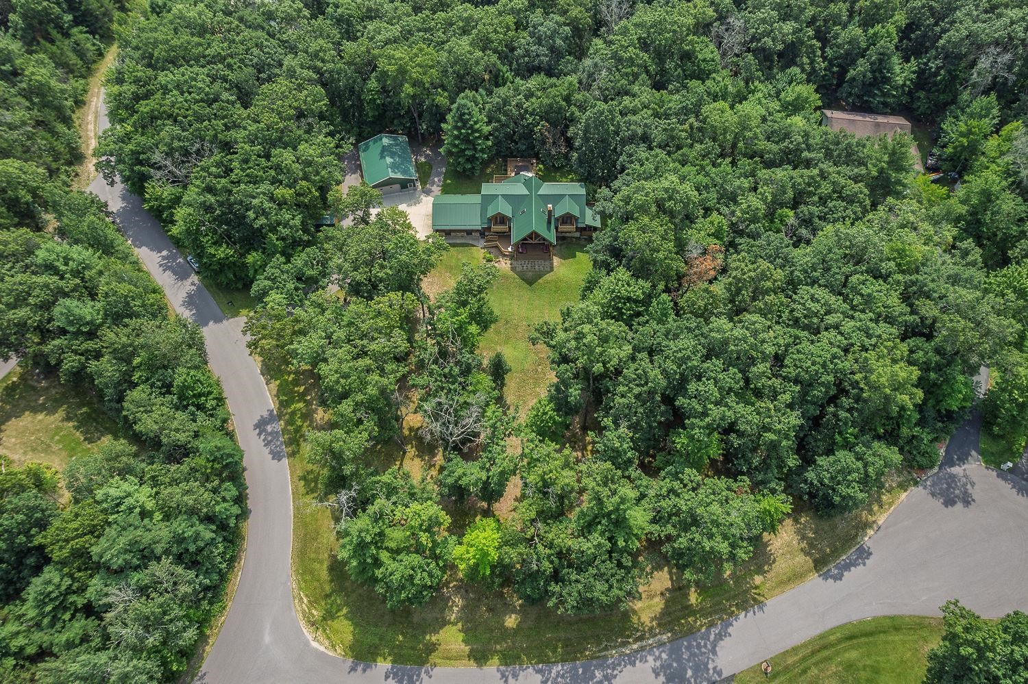 Reedsburg, Wisconsin 53959, United States, 4 Bedrooms Bedrooms, ,5 BathroomsBathrooms,Residential,Active,91169