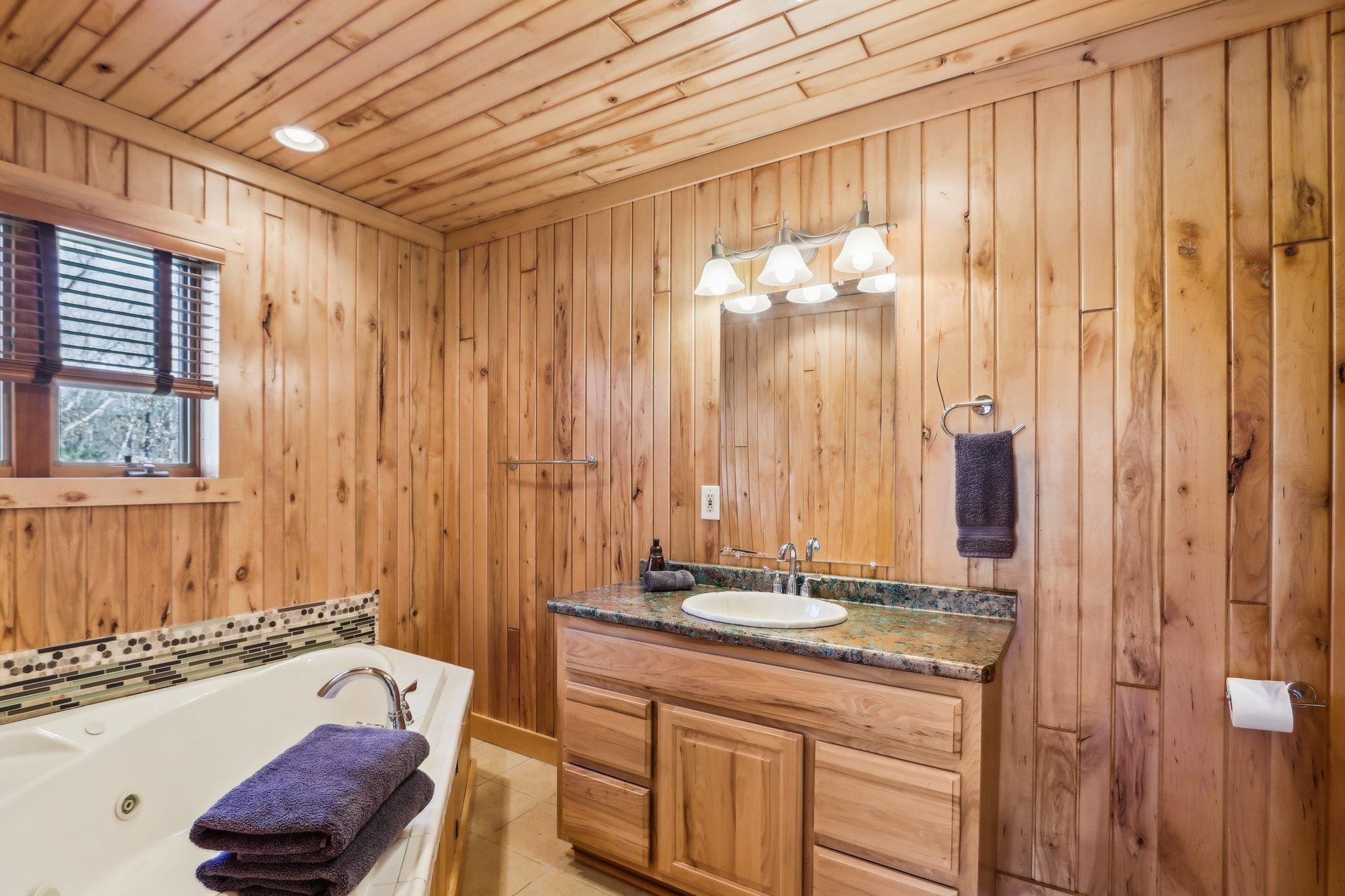 Reedsburg, Wisconsin 53959, United States, 4 Bedrooms Bedrooms, ,5 BathroomsBathrooms,Residential,Active,91169