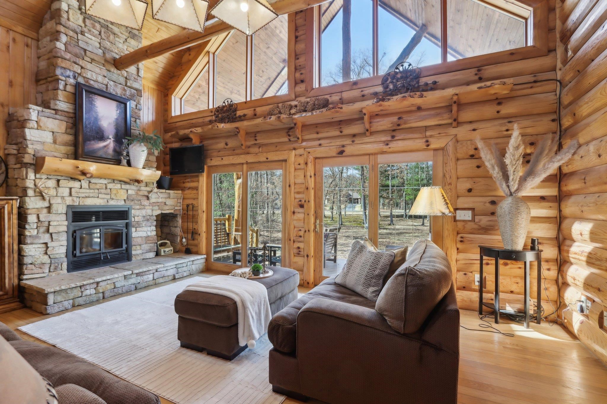 Reedsburg, Wisconsin 53959, United States, 4 Bedrooms Bedrooms, ,5 BathroomsBathrooms,Residential,Active,91169