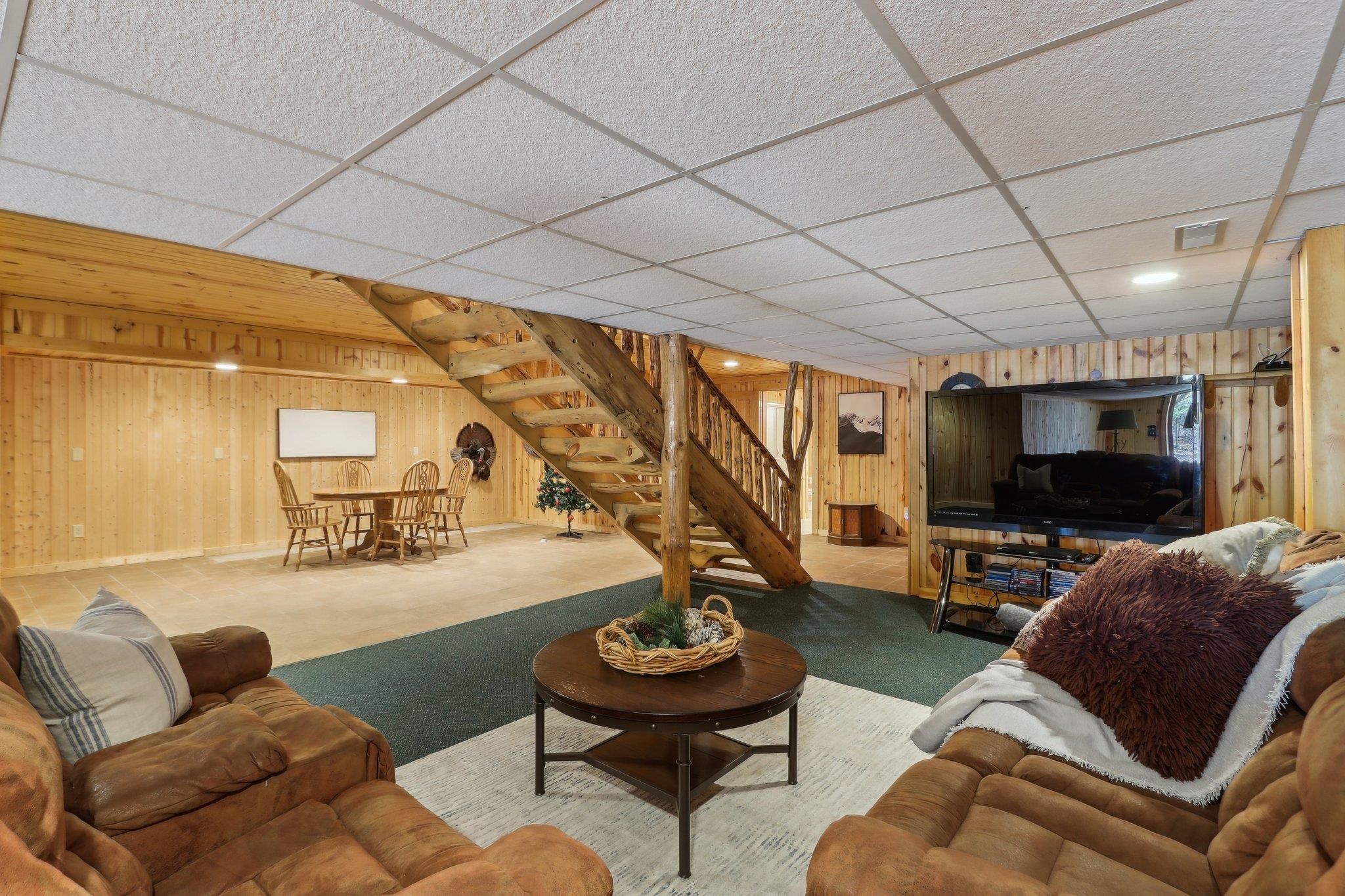 Reedsburg, Wisconsin 53959, United States, 4 Bedrooms Bedrooms, ,5 BathroomsBathrooms,Residential,Active,91169