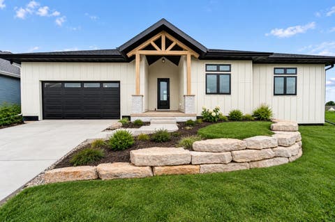 Photo of 636 Rustic Rise Way, Verona, WI 53593 (MLS # 2031234)