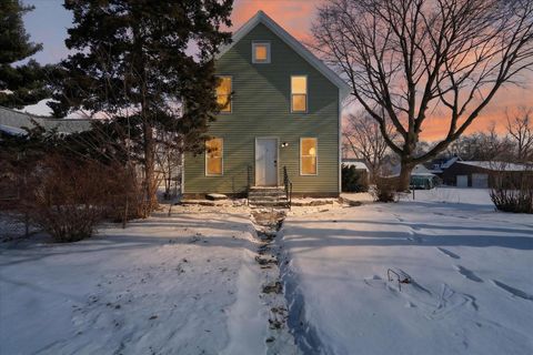 Photo of 1019 Hackett Street, Beloit, WI 53511 (MLS # 2015614)