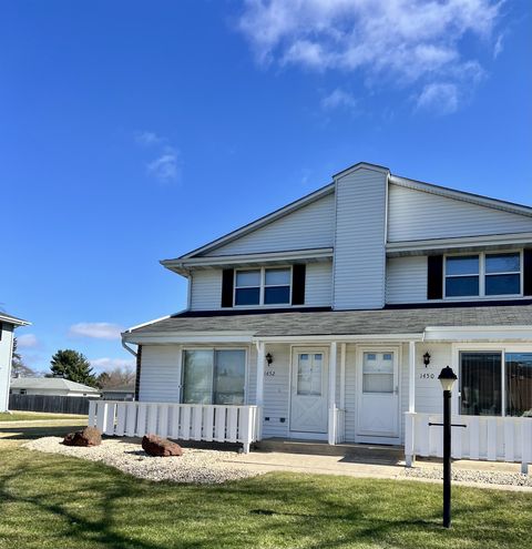 Photo of 1452 Canyon Drive Drive 15 #15, Janesville, WI 53546 (MLS # 2019357)