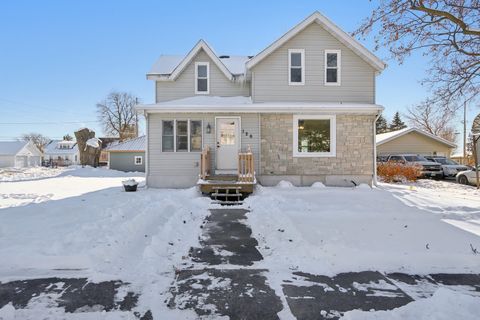 Photo of 126 Reagles Street, Arlington, WI 53911 (MLS # 2013489)