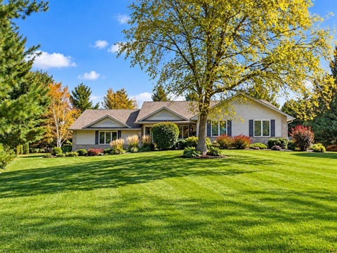Photo of 5106 Monarch Circle, Beloit, WI 53511 (MLS # 2034375)