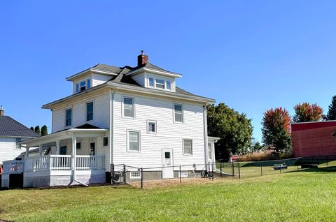 Photo of 105 E Adams Street, Farmersburg, IA 52047 (MLS # 2010605)