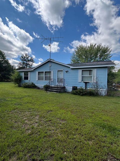 Photo of 1629 Apache Avenue, Nekoosa, WI 54457 (MLS # 2007638) Photo of 1629 Apache Avenue, Nekoosa, WI 54457 (MLS # 2007638)