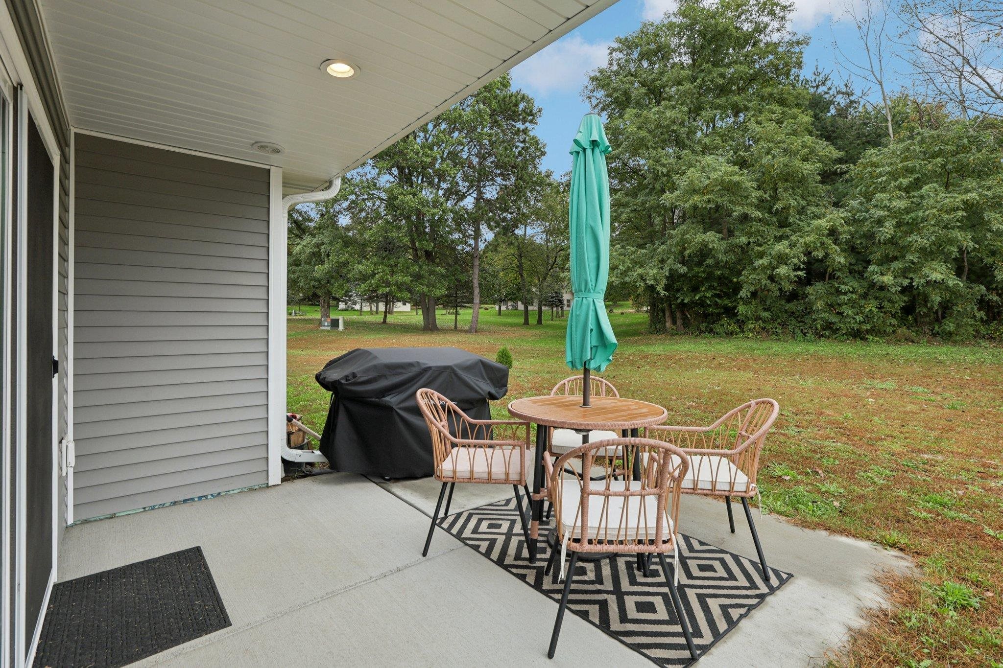 Reedsburg, Wisconsin 53959, United States, 2 Bedrooms Bedrooms, ,2 BathroomsBathrooms,Residential,Active,224496