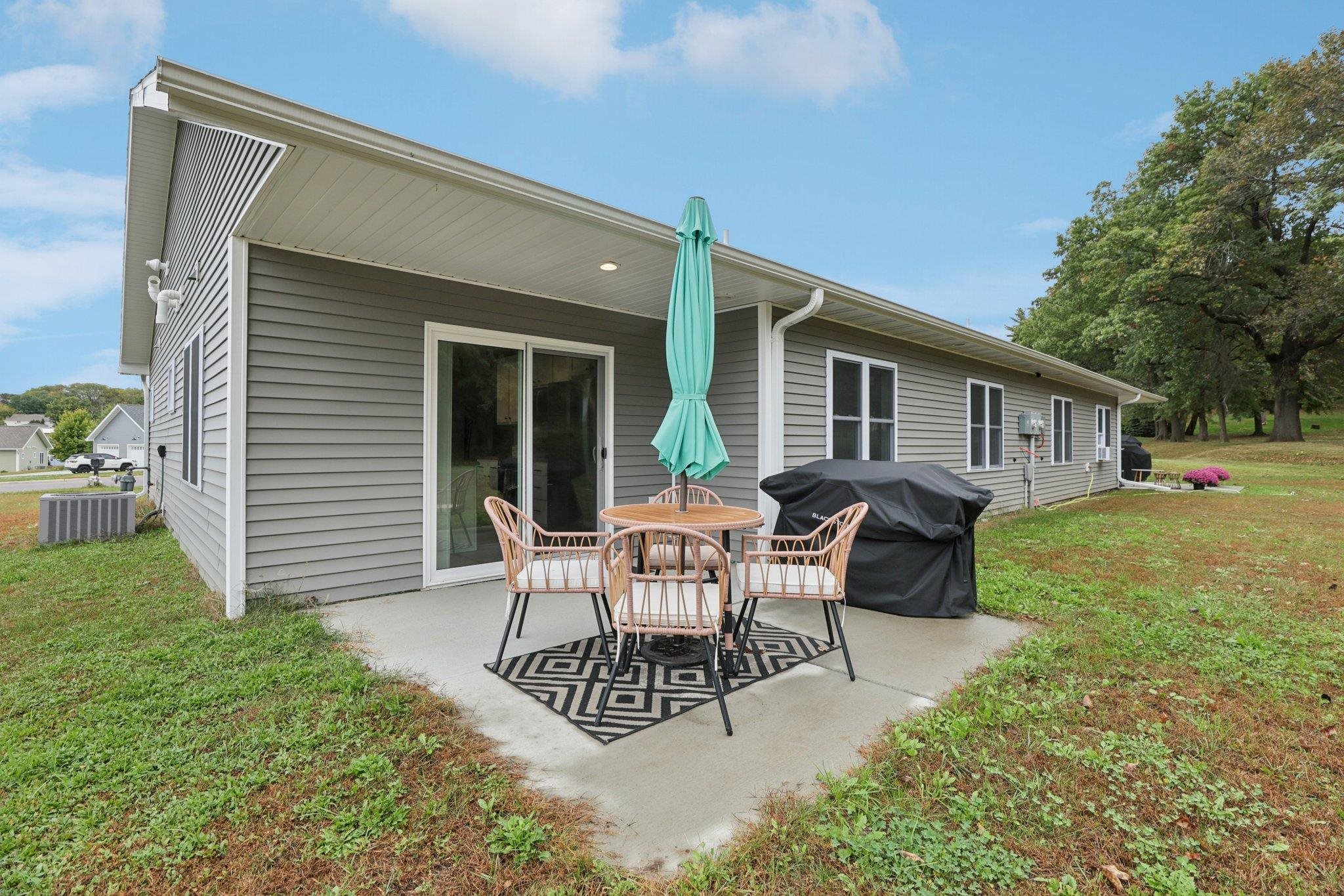 Reedsburg, Wisconsin 53959, United States, 2 Bedrooms Bedrooms, ,2 BathroomsBathrooms,Residential,Active,224496