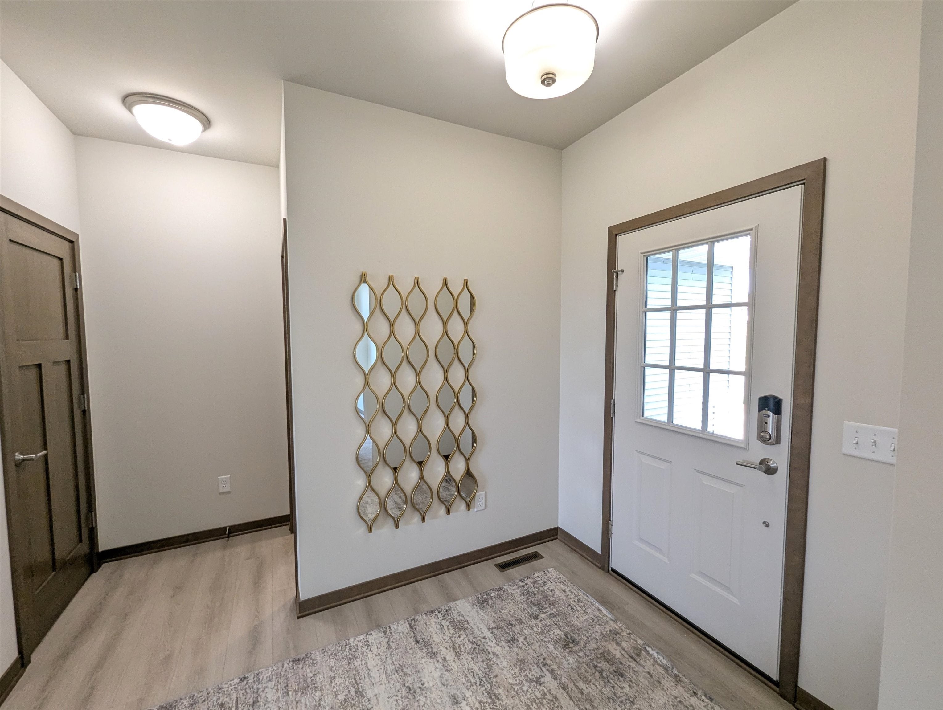 913 Brookview Trail