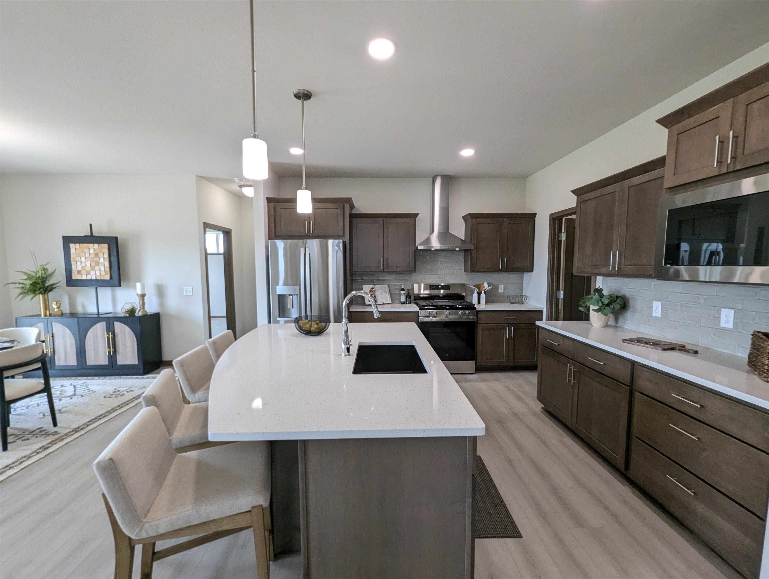 913 Brookview Trail