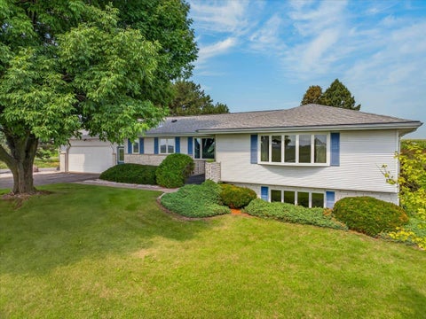 Photo of 7124 Schneider Road, Middleton, WI 53562 (MLS # 2030264)