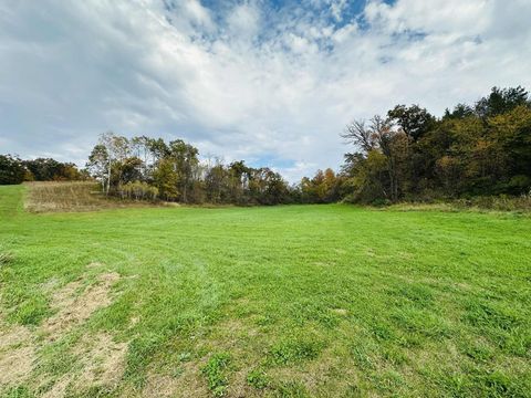 32.25 Arces Hwy 80 Elroy WI 53929