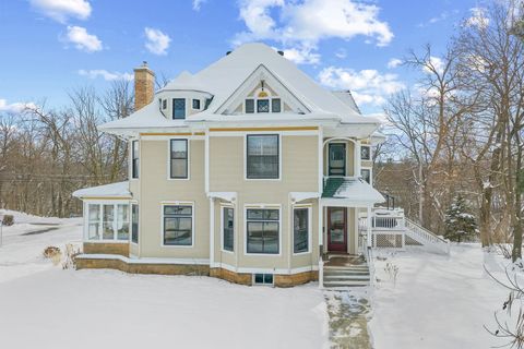 Photo of 405 2nd Avenue, Baraboo, WI 53913 (MLS # 2014767)