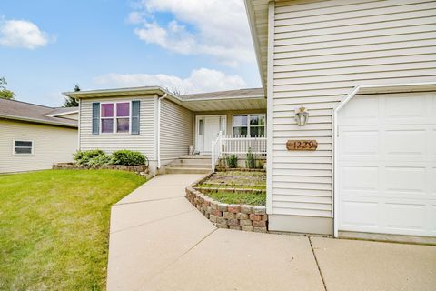 Photo of 1229 W Blooming Field Drive, Whitewater, WI 53190 (MLS # 2000158)