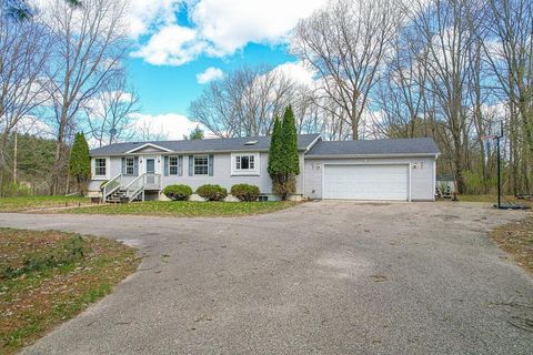 Photo of 412 Hillwood Lane, Friendship, WI 53934 (MLS # 2021395)