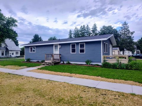 Photo of 301 Main St Street, Blue River, WI 53518 (MLS # 2026333)