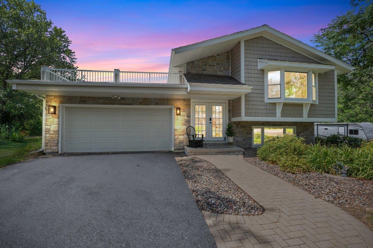 2321 Gold Drive