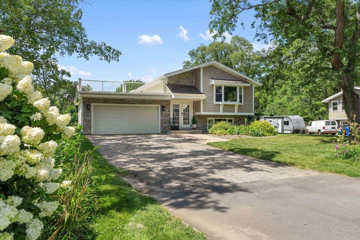 2321 Gold Drive