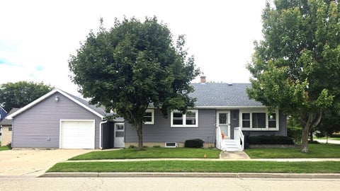 Photo of 642 S Madison Street, Waupun, WI 53963 (MLS # 2033498)